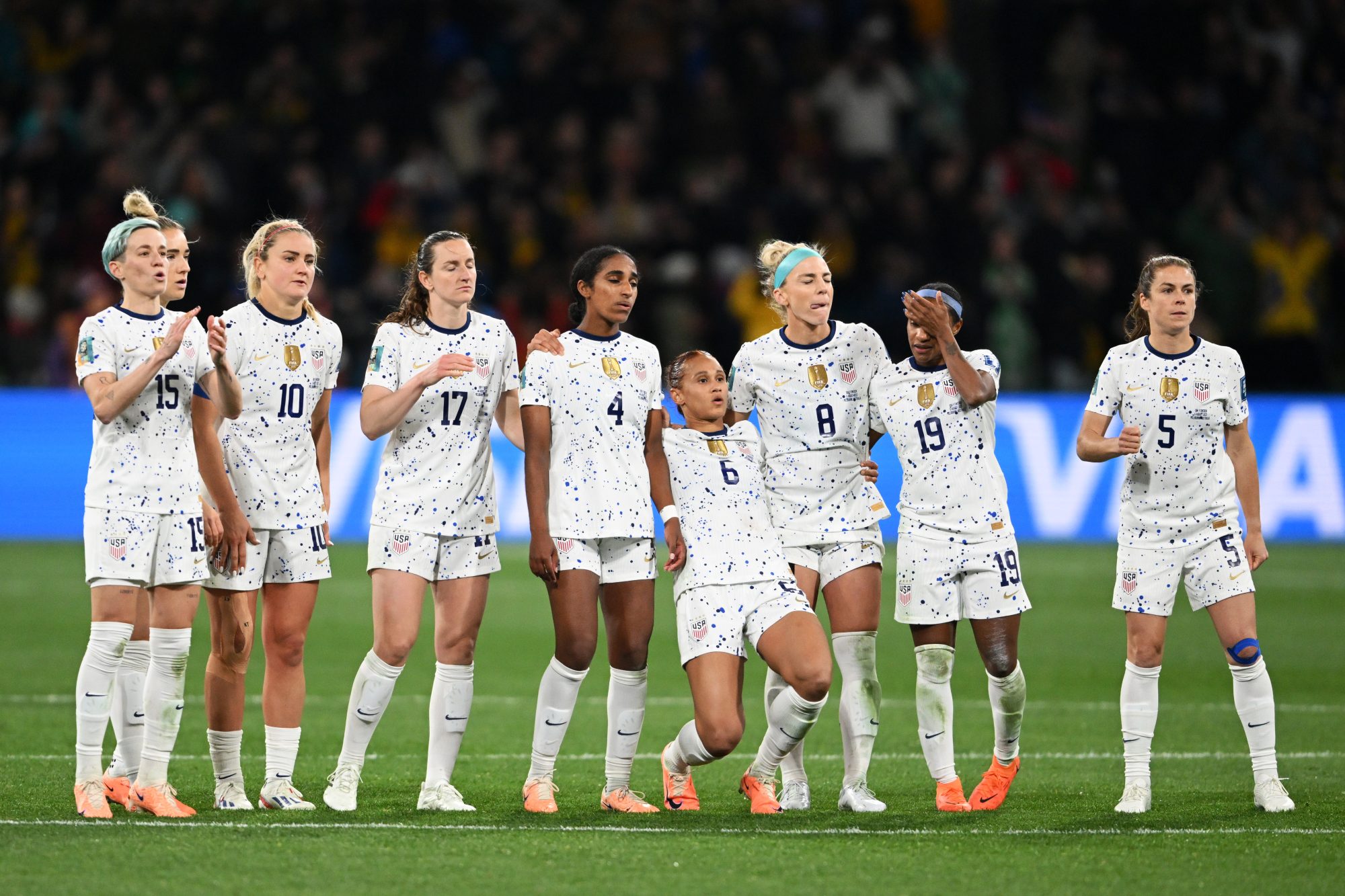 MELBOURNE, AUSTRALIA - AUGUST 06: USA players react as Sophia Smith of USA misses her team's fifth penalty in the penalty shoot out during the FIFA Women's World Cup Australia &amp; New Zealand 2023 Round of 16 match between Sweden and USA at Melbourne Rectangular Stadium on August 06, 2023 in Melbourne / Naarm, Australia. (Photo by Quinn Rooney/Getty Images)