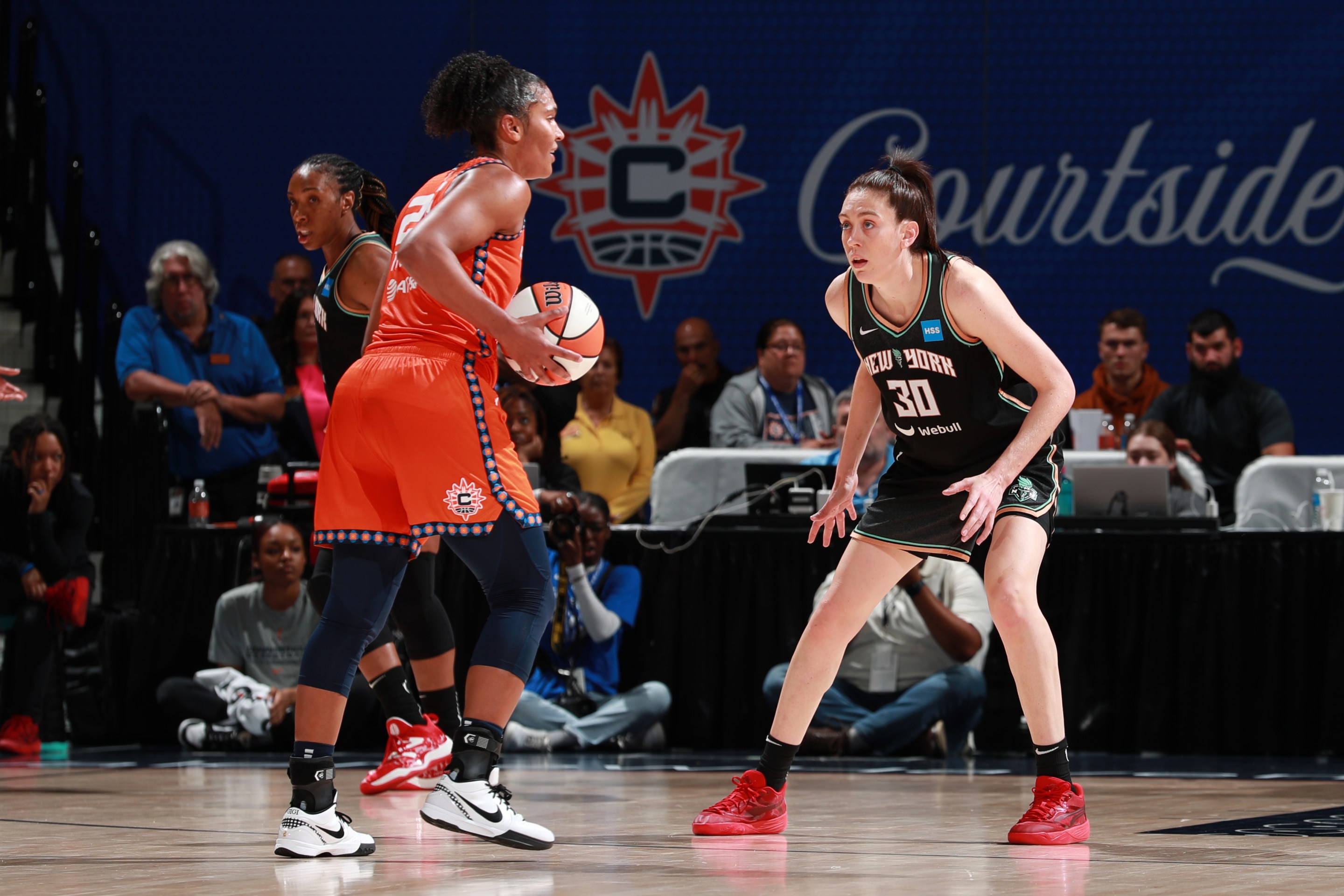 Breanna Stewart #30 of the New York Liberty plays defense during the game against the Connecticut Sun on August 24, 2023 at the Mohegan Sun Arena in Uncasville, Connecticut.