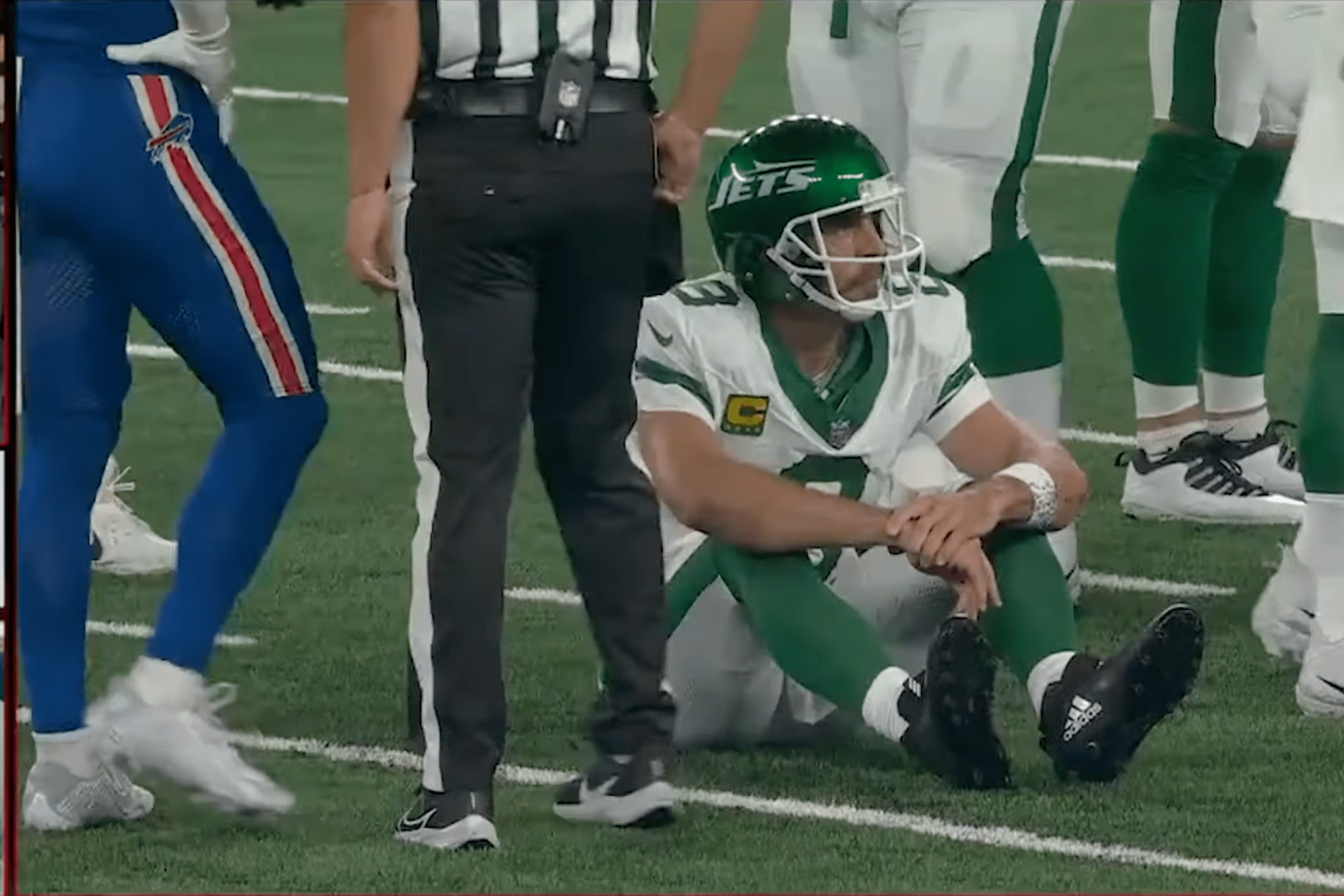 A screenshot of the Manningcast reacting to Aaaron Rodgers's injury