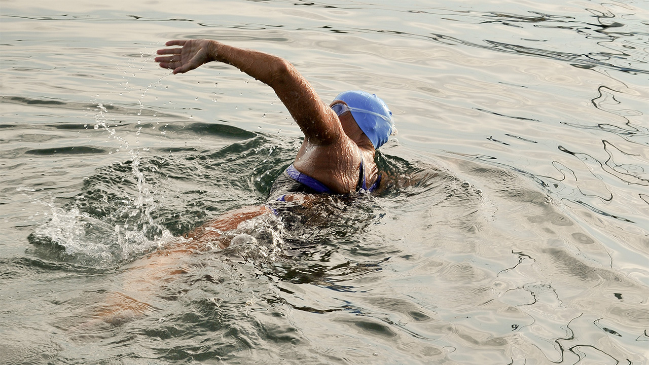 US swimmer Diana Nyad is seen in the water during her departure from the Ernest Hemingway Nautical Club in Havana on August 18, 2012 . Veteran US endurance swimmer Diana Nyad announced that she will try to swim the treacherous waters from Cuba to Florida without a shark cage.