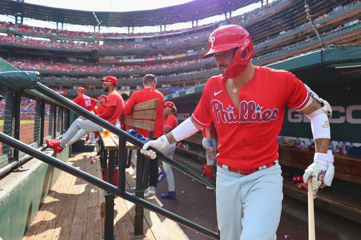 Phillies' Nick Castellanos gifts Media, Pa. LLWS team custom-made bats -  CBS Philadelphia