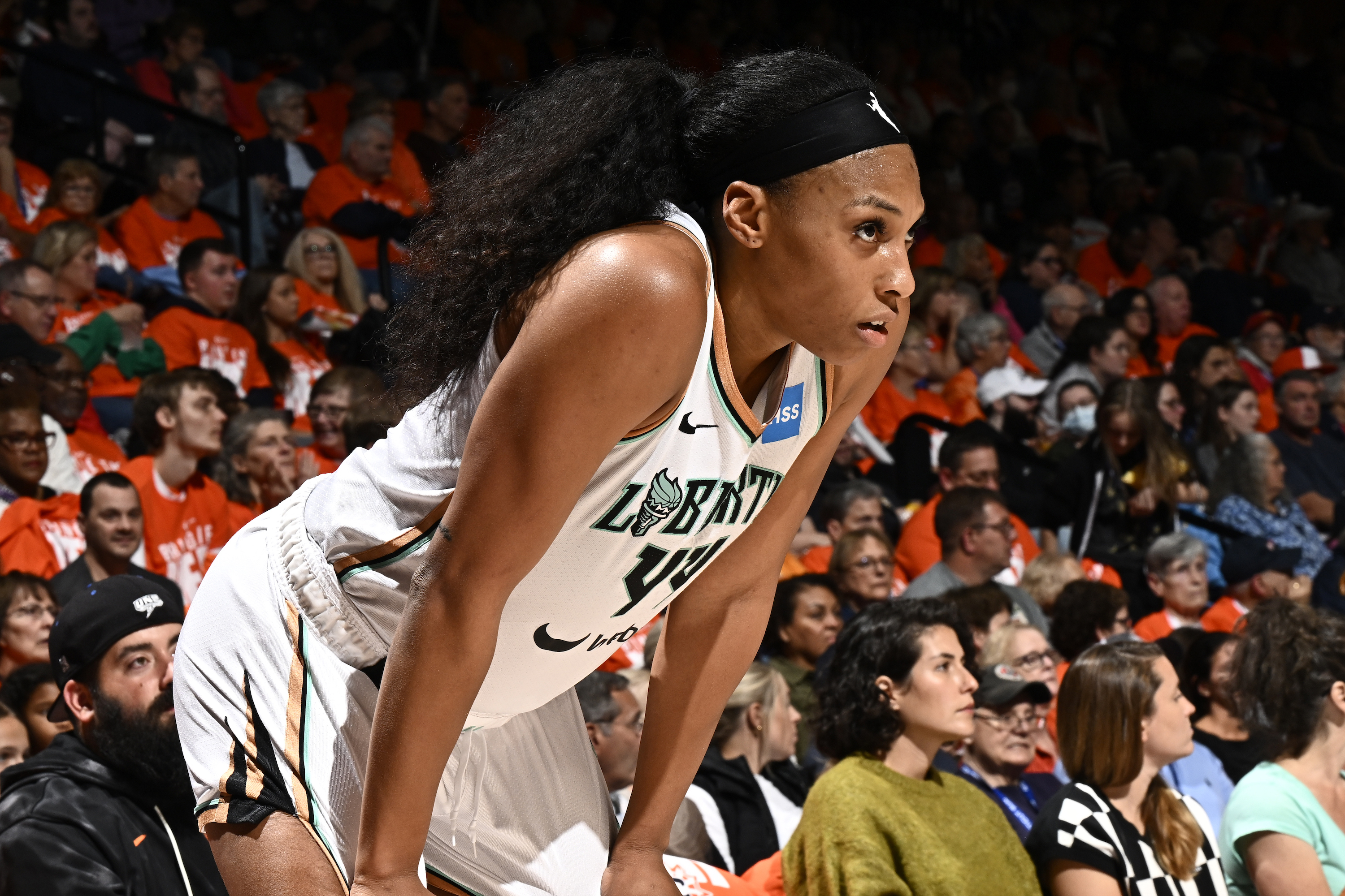 Betnijah Laney #44 of the New York Liberty looks on against the Connecticut Sun on September 29, 2023 in Uncasville, CT at Mohegan Sun Arena.