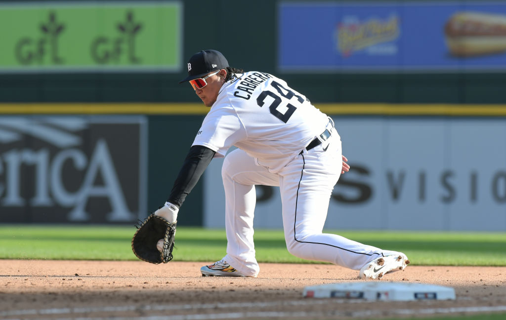 Miguel Cabrera fields a ground ball at first for the last time