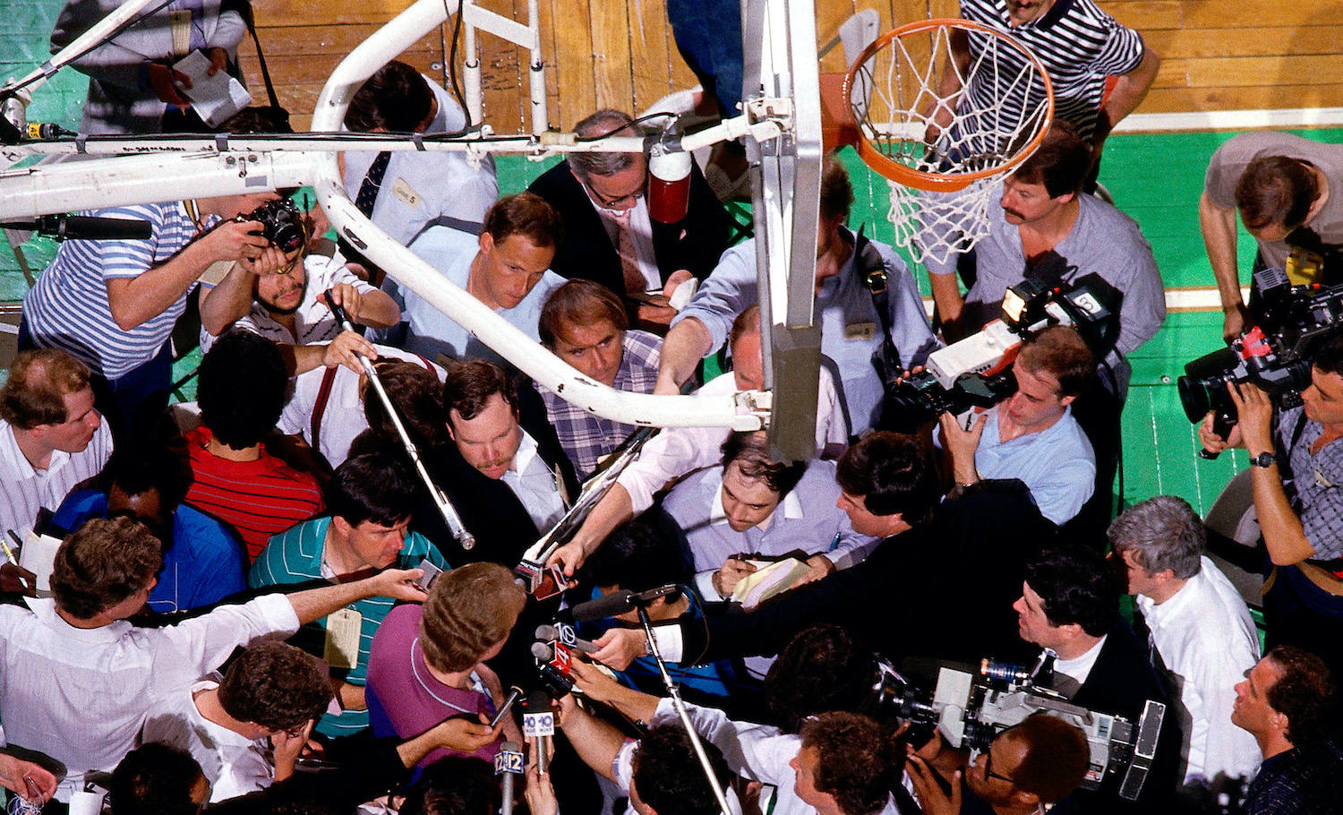 BOSTON, MA - JUNE 1: Larry Bird #33 of the Boston Celtics answers questions during media day during the NBA Finals on June 1, 1986 in Boston, Massachusetts. NOTE TO USER: User expressly acknowledges and agrees that, by downloading and/or using this Photograph, User is consenting to the terms and conditions of the Getty Images License Agreement. (Photo by Andrew D. Bernstein/NBAE via Getty Images)