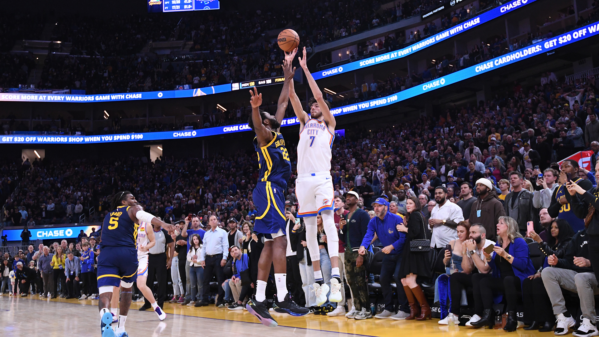 Chet Holmgren #7 of the Oklahoma City Thunder scores the game tying shot during the game against the Golden State Warriors on November 18, 2023 at Chase Center in San Francisco, California.