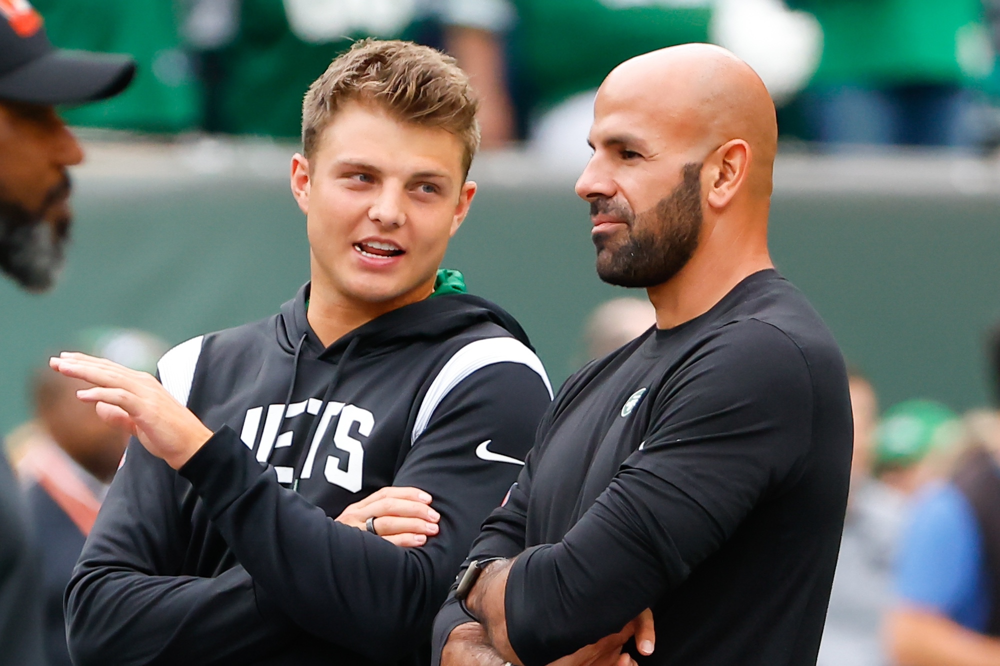 EAST RUTHERFORD, NJ - SEPTEMBER 25: New York Jets quarterback Zach Wilson (2) and New York Jets head coach Robert Saleh talk prior to the National Football League game between the New York Jets and the Cincinnati Bengals on September 25, 2022 at MetLife Stadium in East Rutherford, New Jersey. (Photo by Rich Graessle/Icon Sportswire via Getty Images)