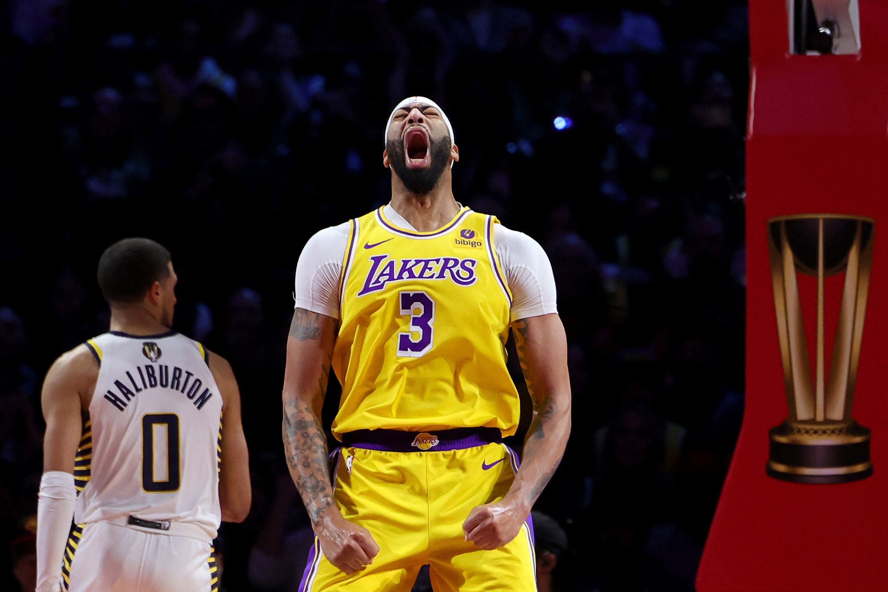 Anthony Davis celebrates a basket during the Lakers' win over the Pacers in the final of the NBA's In-Season Tournament.
