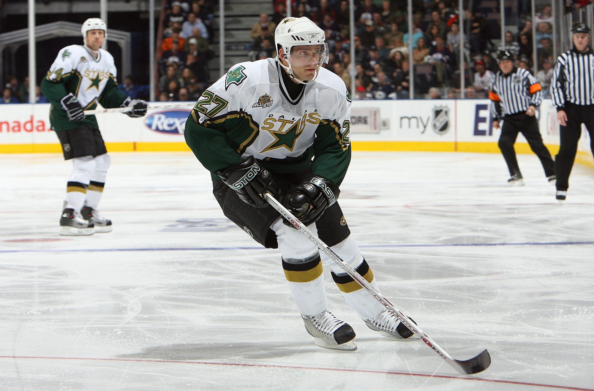 EDMONTON, CANADA ? NOVEMBER 3: Patrik Stefan #27 of the Dallas Stars skates against the Edmonton Oilers during their game at Rexall Place on November 3, 2006 in Edmonton, Alberta, Canada. The Stars defeated the Oilers 3-2. (Photo by Dale MacMillan/Getty Images)