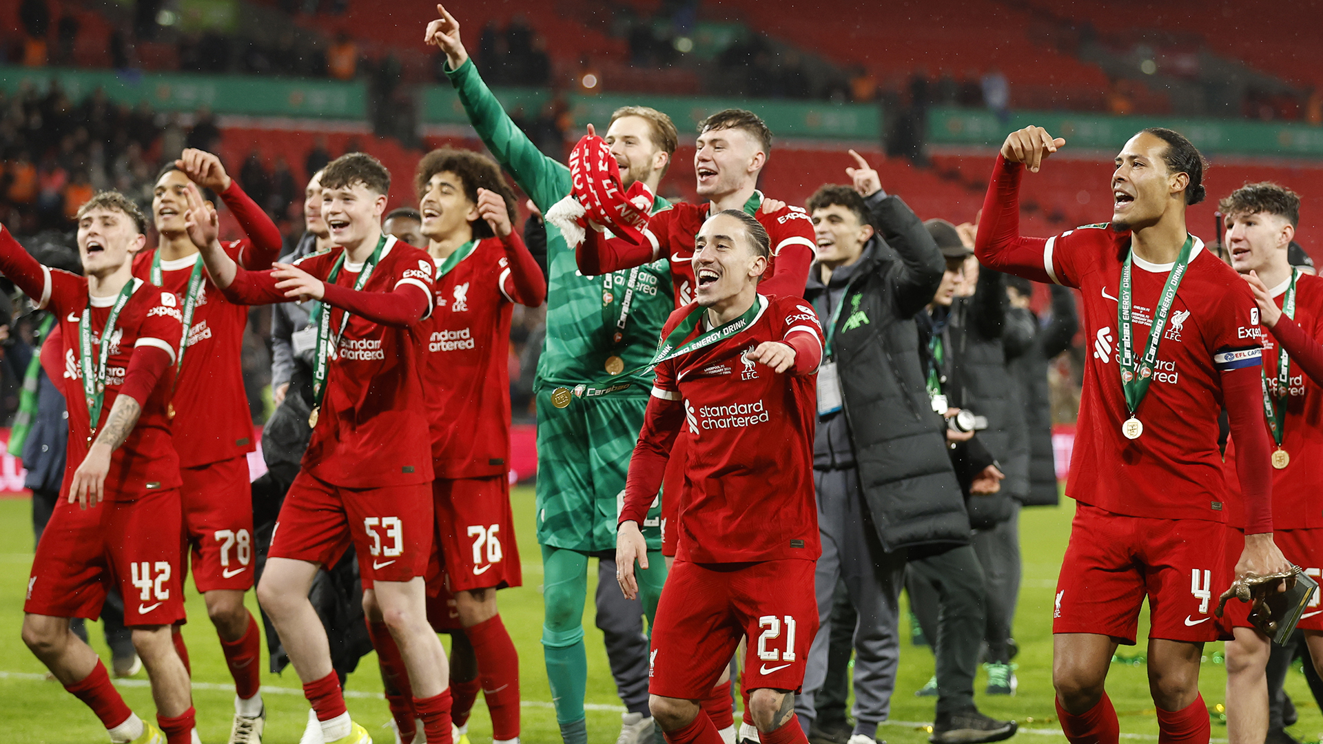 Liverpool players including Caoimhin Kelleher, Kostas Tsimikas, Virgil van Dijk of Liverpool celebrates after winning the Carabao Cup Final match between Chelsea and Liverpool at Wembley Stadium on February 25, 2024 in London, England.