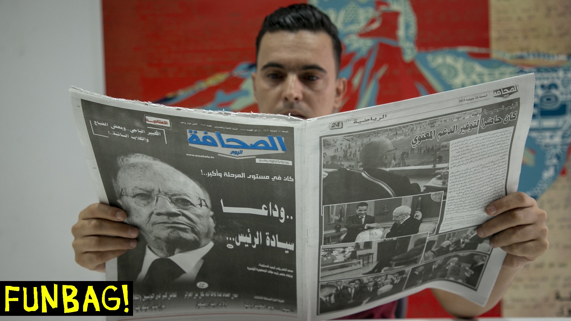 TUNIS, TUNISIA - JULY 26 : A man reads a newspaper with the death of Tunisian President Beji Caid Essebsi (92) on the headline in the country in Tunis, Tunisia on July 26, 2019. (Photo by Yassine Gaidi/Anadolu Agency via Getty Images)