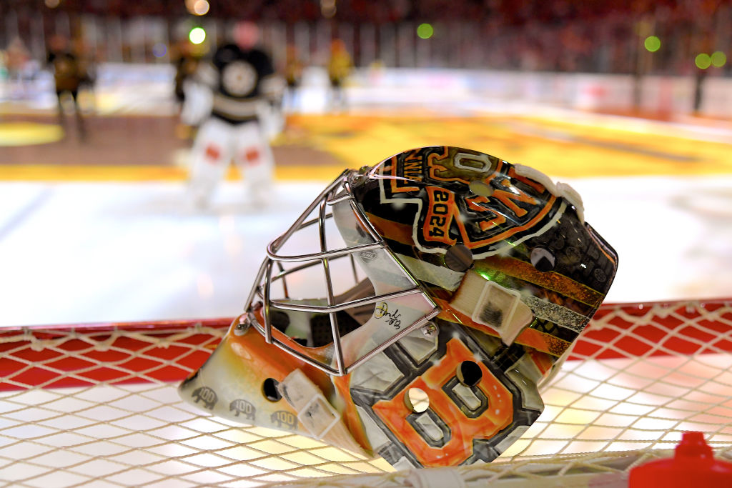 Jeremy Swayman's mask
