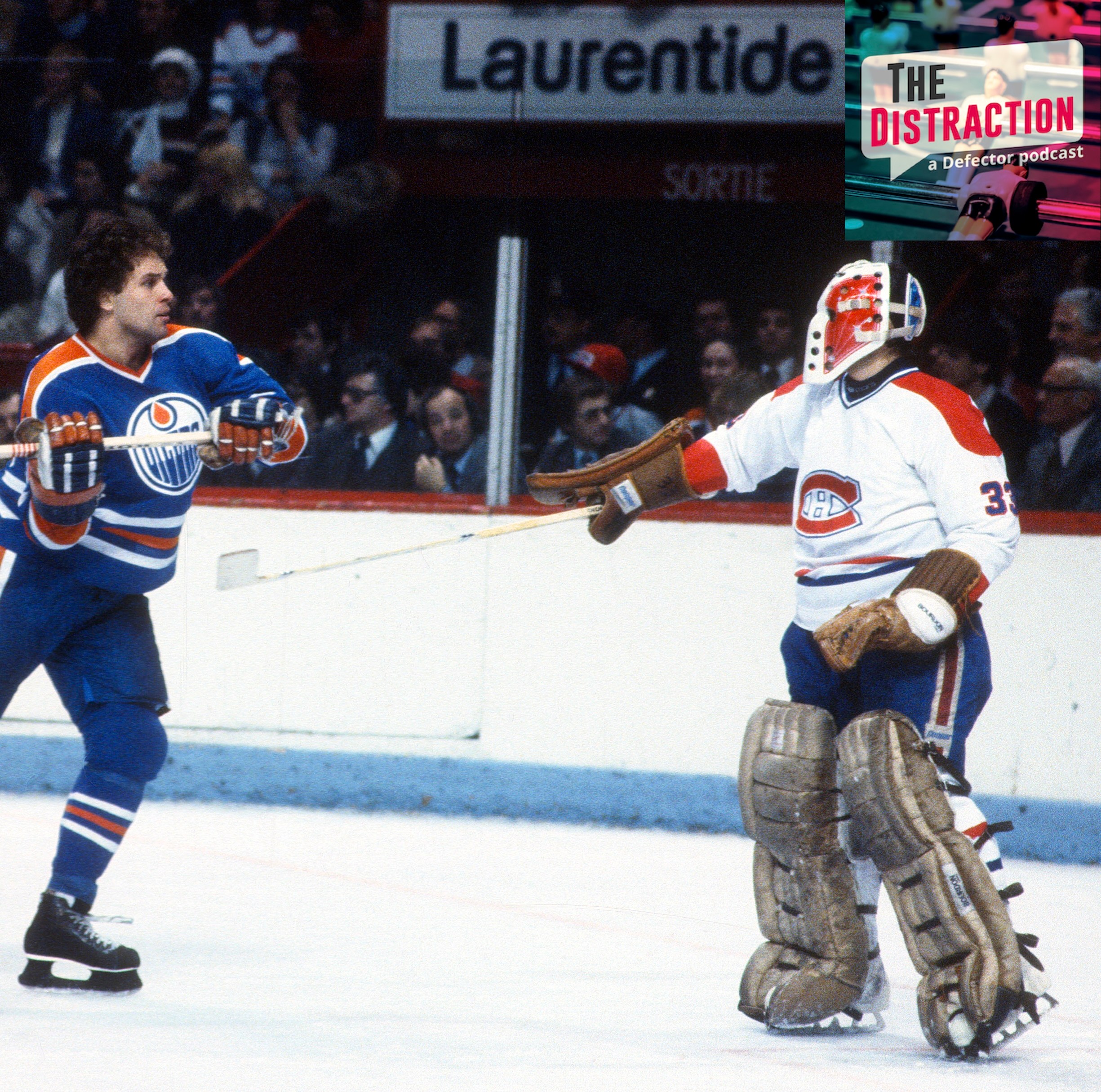 Dave Lumley of the Edmonton Oilers skates against the Montreal Canadiens during an NHL Hockey game circa 1981 at the Montreal Forum.