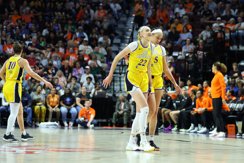 Cameron Brink assisted off the court after an injury