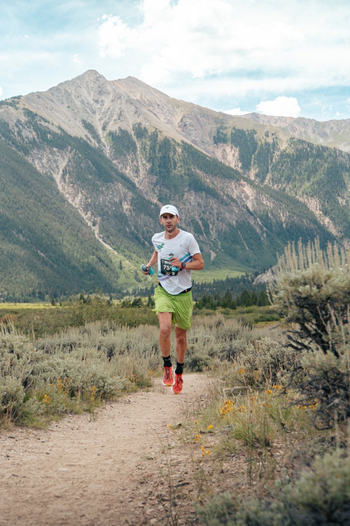 David Roche running the Leadville 100.