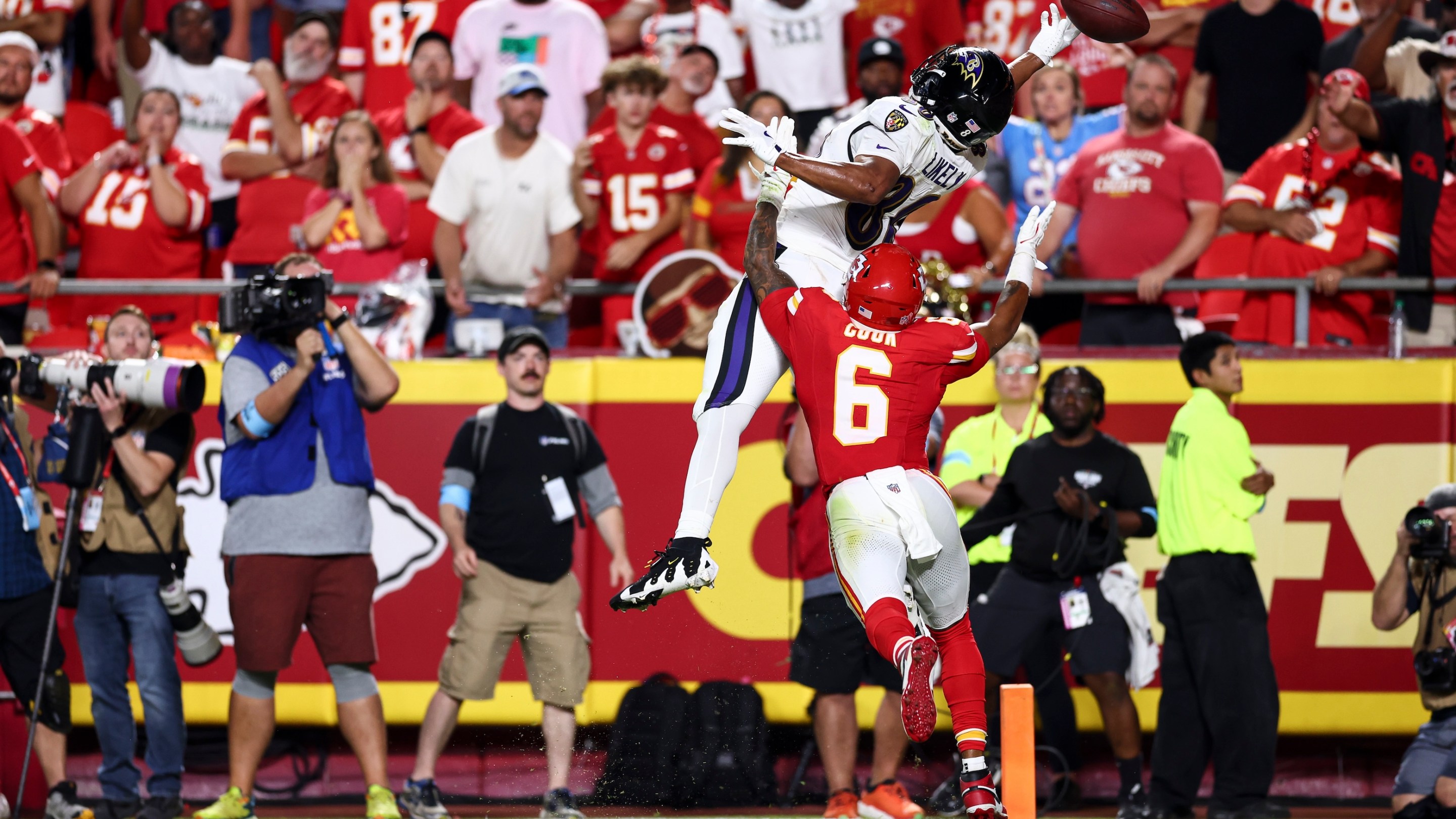 Isaiah Likely of the Baltimore Ravens stretches for a pass he can't quite catch near the end of the fourth quarter of the 2024 NFL season opener in Kansas City.