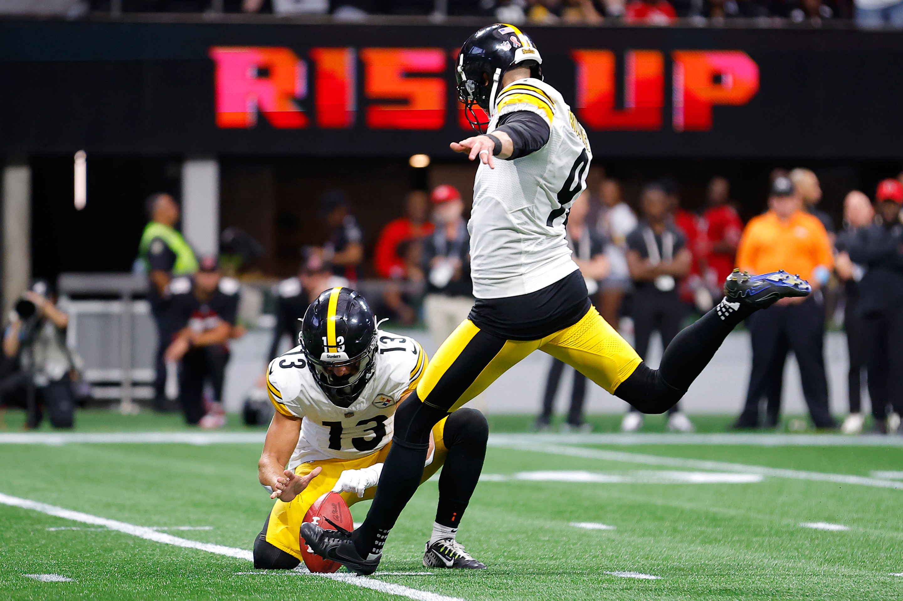 Chris Boswell #9 of the Pittsburgh Steelers kicks a field goal during the fourth quarter against the Atlanta Falcons in Week 1.