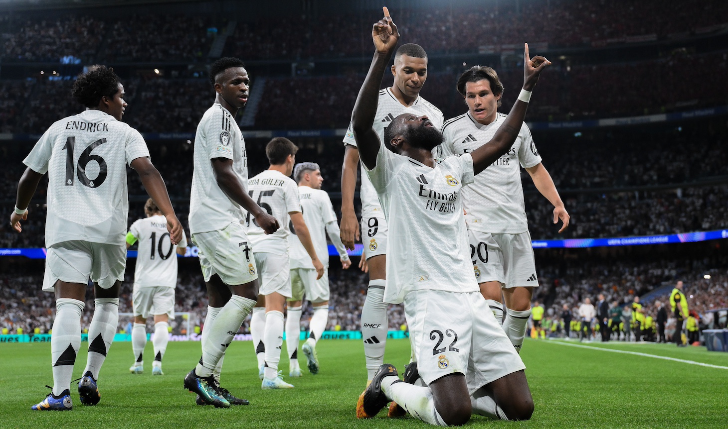 Antonio Rüdiger of Real Madrid celebrates with team mates their team's third goal during the UEFA Champions League 2024/25 League Phase MD1 match between Real Madrid CF and VfB Stuttgart at Estadio Santiago Bernabeu on September 17, 2024 in Madrid, Spain.