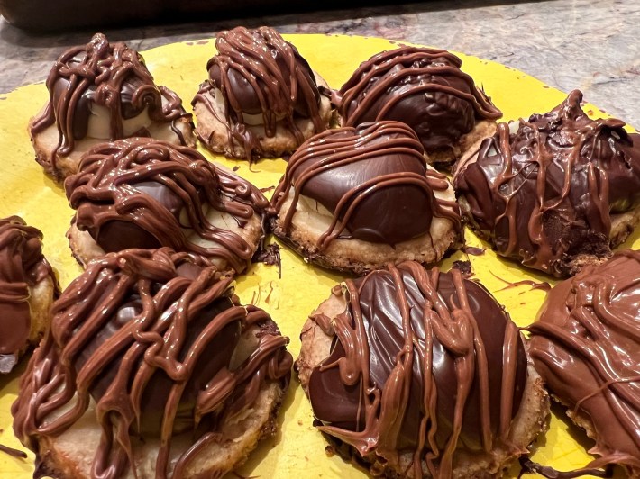 A close-up look at the finished biscuits.