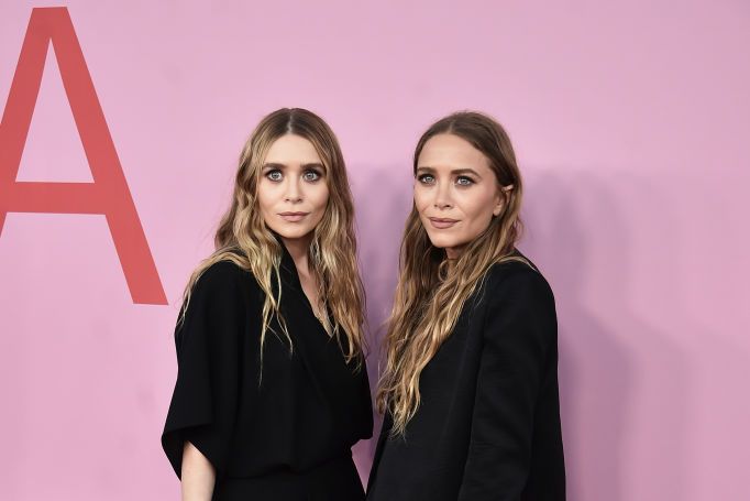 Sisters Ashley Olsen and Mary-Kate Olsen pose for photos at the CFDA Fashion Awards, at the Brooklyn Museum in 2019