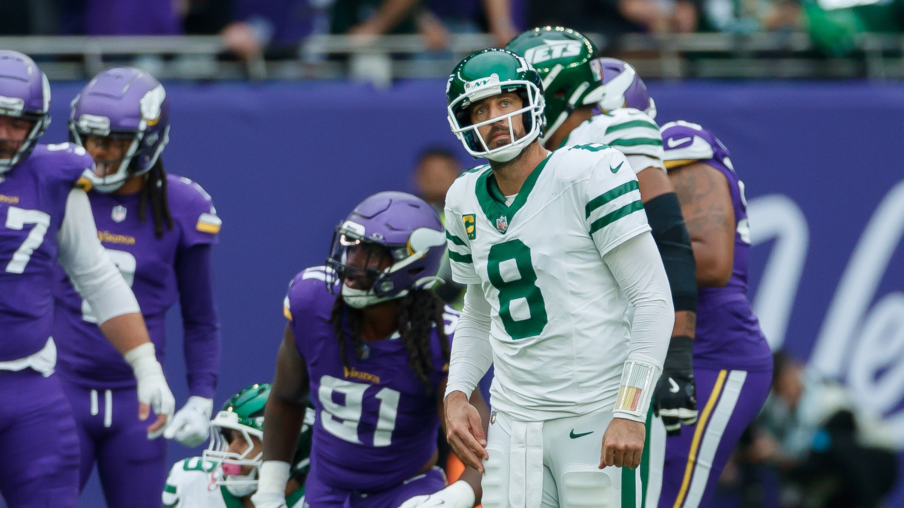 Aaron Rodgers of New York Jets looks dejected during the NFL match between New York Jets and Minnesota Vikings at Tottenham Hotspur Stadium on October 6, 2024 in London