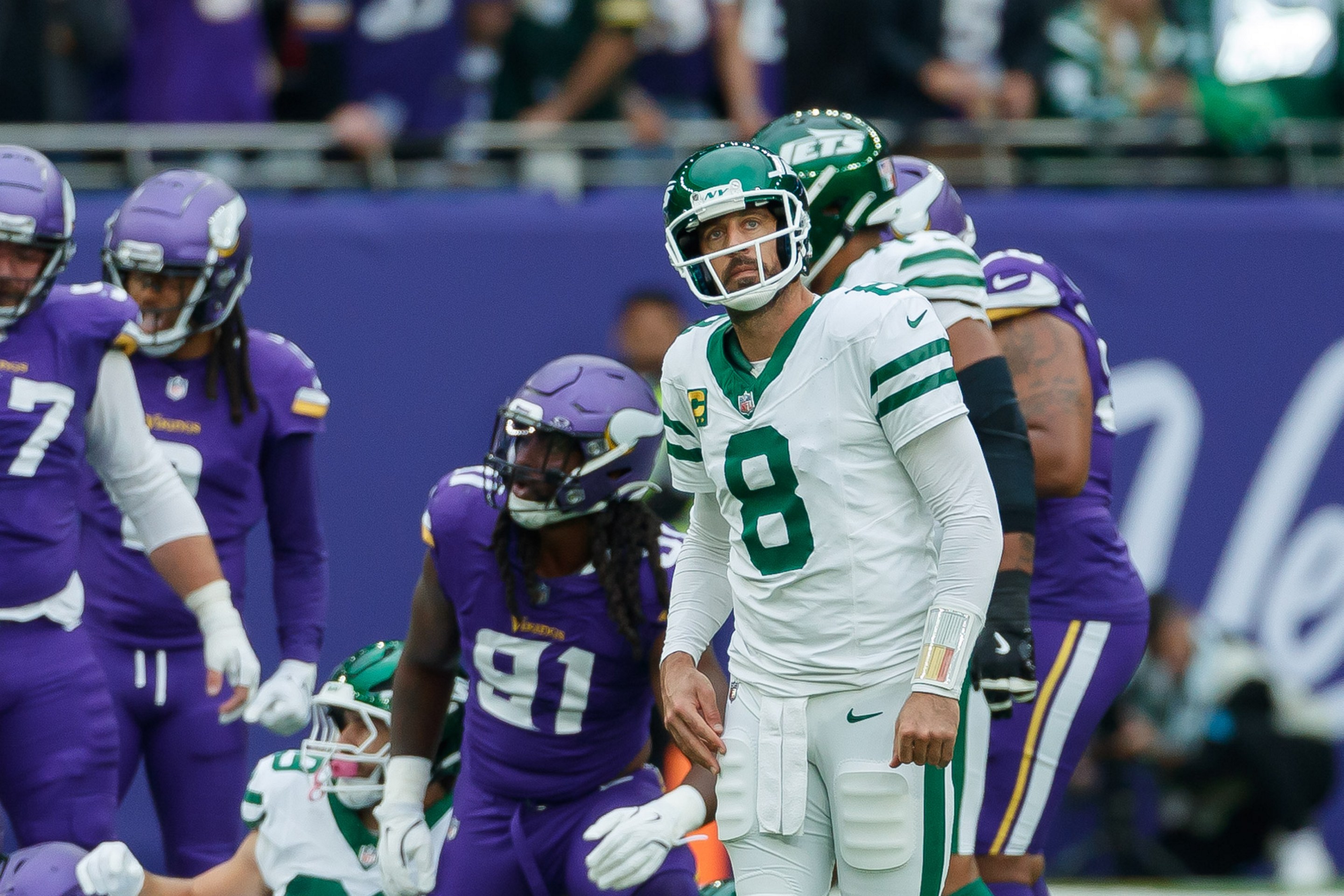 Aaron Rodgers of New York Jets looks dejected during the NFL match between New York Jets and Minnesota Vikings at Tottenham Hotspur Stadium on October 6, 2024 in London