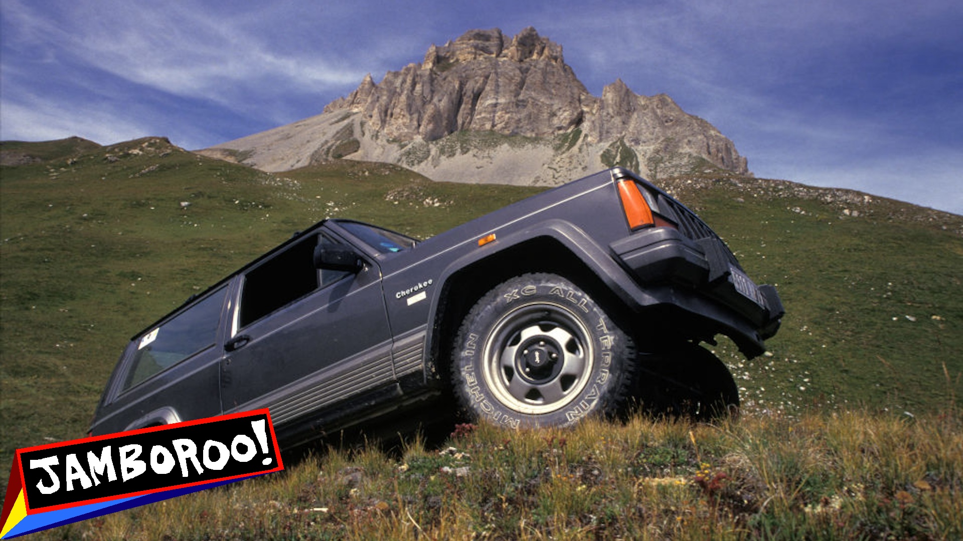 Voiture 4x4 de marque Jeep Cherokee à Tignes, France.