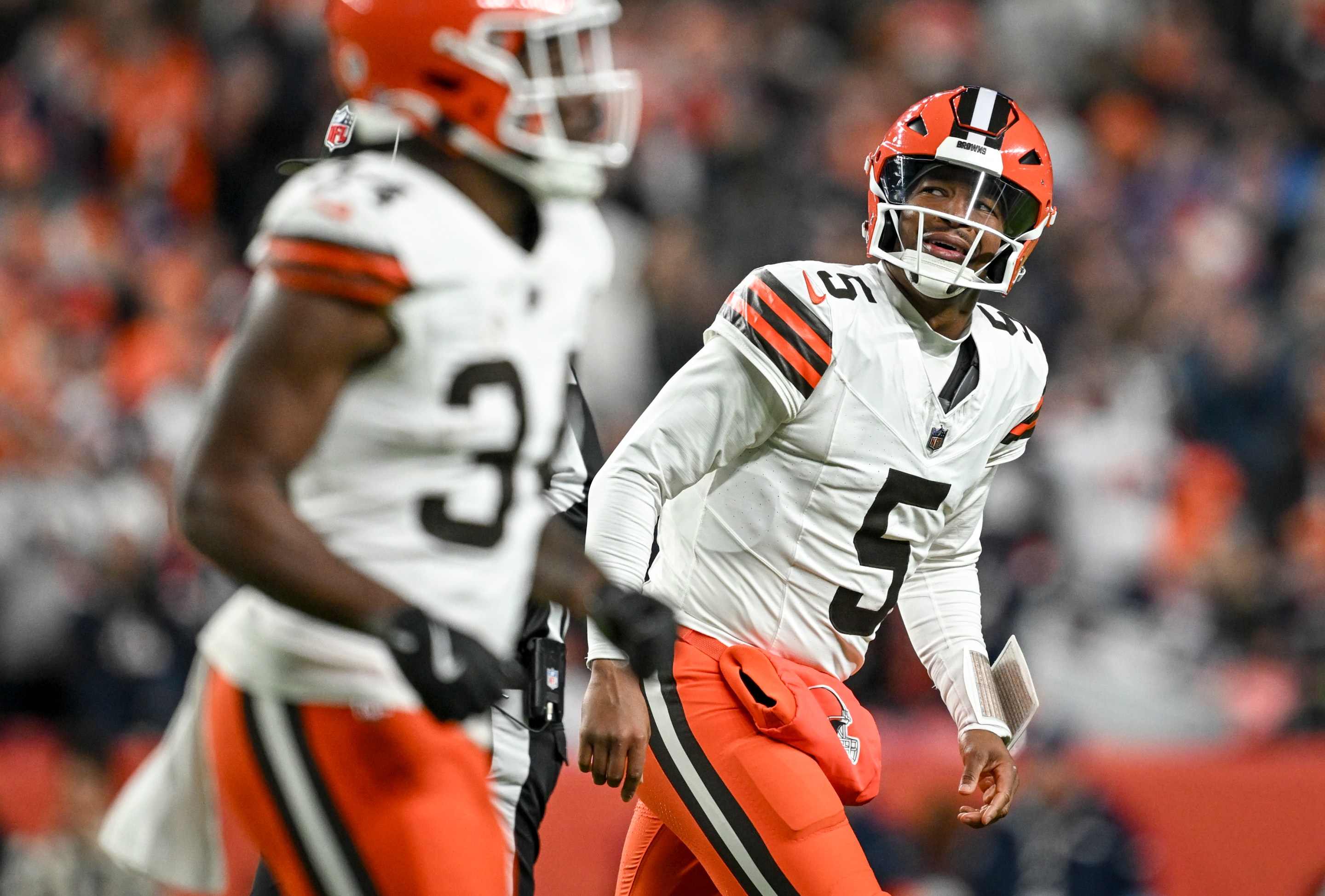 Jameis Winston (5) of the Cleveland Browns reacts to missing David Njoku (85) for a first down during the first quarter against the Denver Broncos on December 2, 2024.