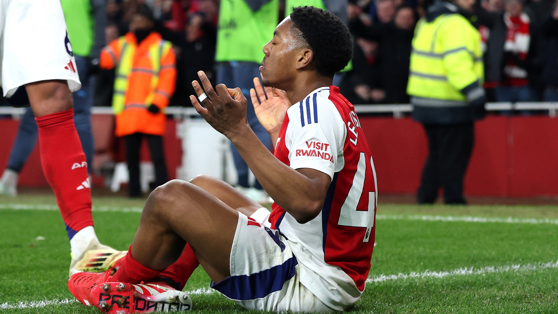 Myles Lewis-Skelly of Arsenal celebrates scoring his team's third goal during the Premier League match between Arsenal FC and Manchester City FC at Emirates Stadium on February 02, 2025 in London, England.