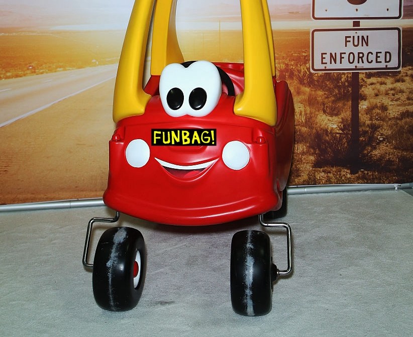 A little tikes cozy coupe