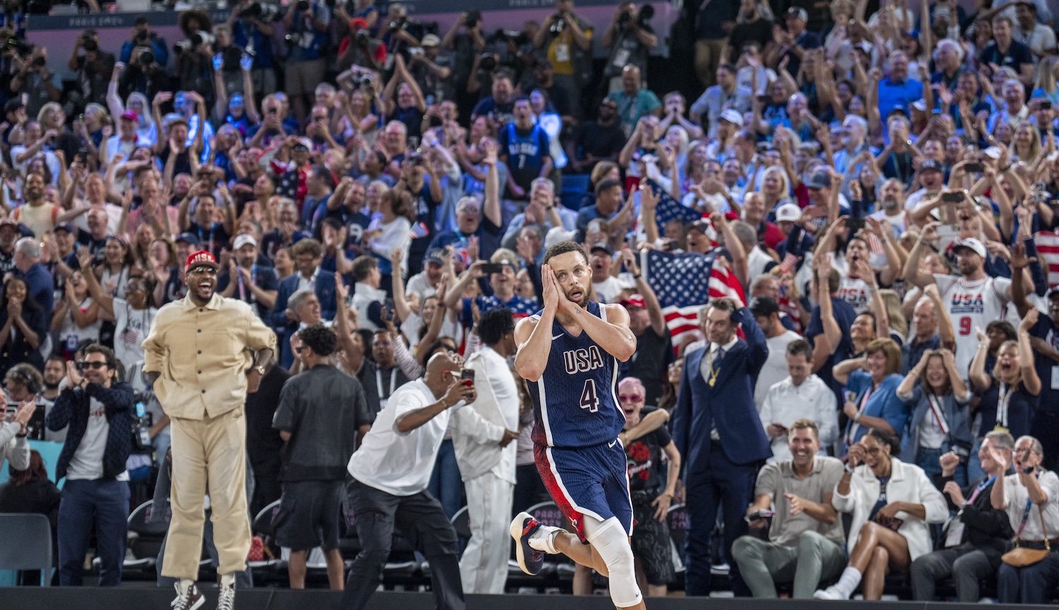 PARIS, FRANCE - AUGUST 10: Stephen Curry (4) of Team USA in action during Men's Gold Medal game between Team France and Team United States on day fifteen of the Olympic Games Paris 2024 at Bercy Arena on August 10, 2024 in Paris, France. (Photo by Aytac Unal/Anadolu via Getty Images)