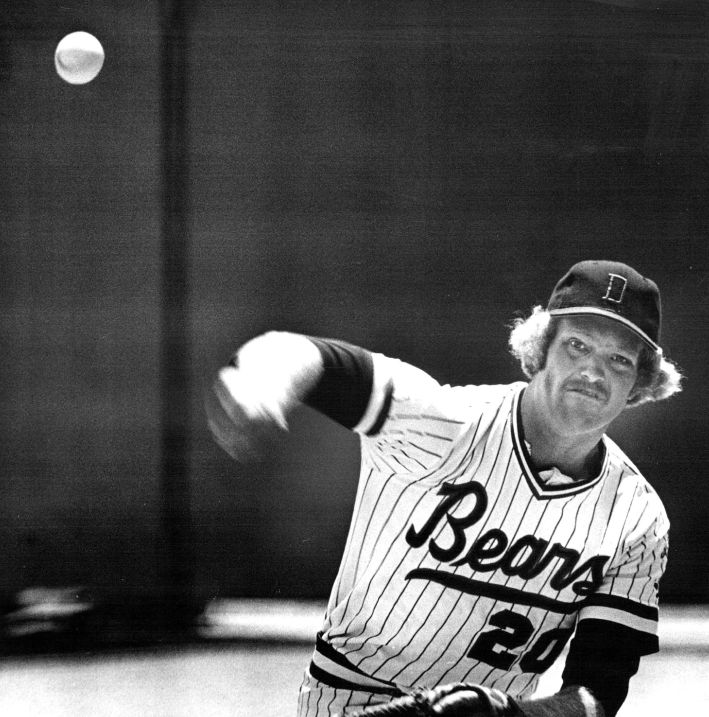 Larry Yount pitching against the Tulsa Oilers in 1973. (Photo By Barry  Staver/The Denver Post via Getty Images)