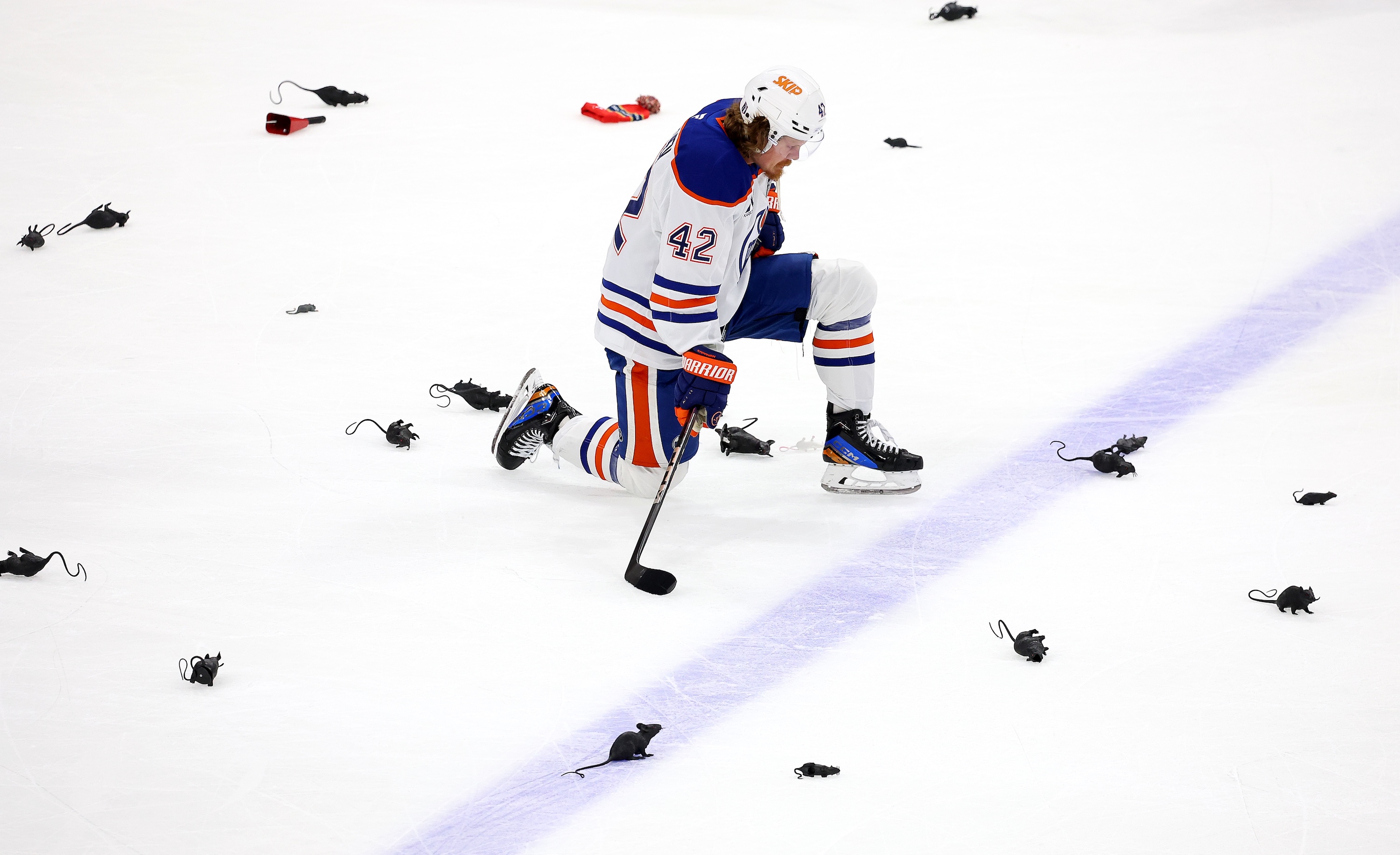 SUNRISE, FLORIDA - JUNE 17: Kasperi Kapanen #42 of the Edmonton Oilers reacts after losing to the Florida Panthers 5-1 in Game Six of the 2025 Stanley Cup Final at Amerant Bank Arena on June 17, 2025 in Sunrise, Florida. (Photo by Mike Carlson/Getty Images)