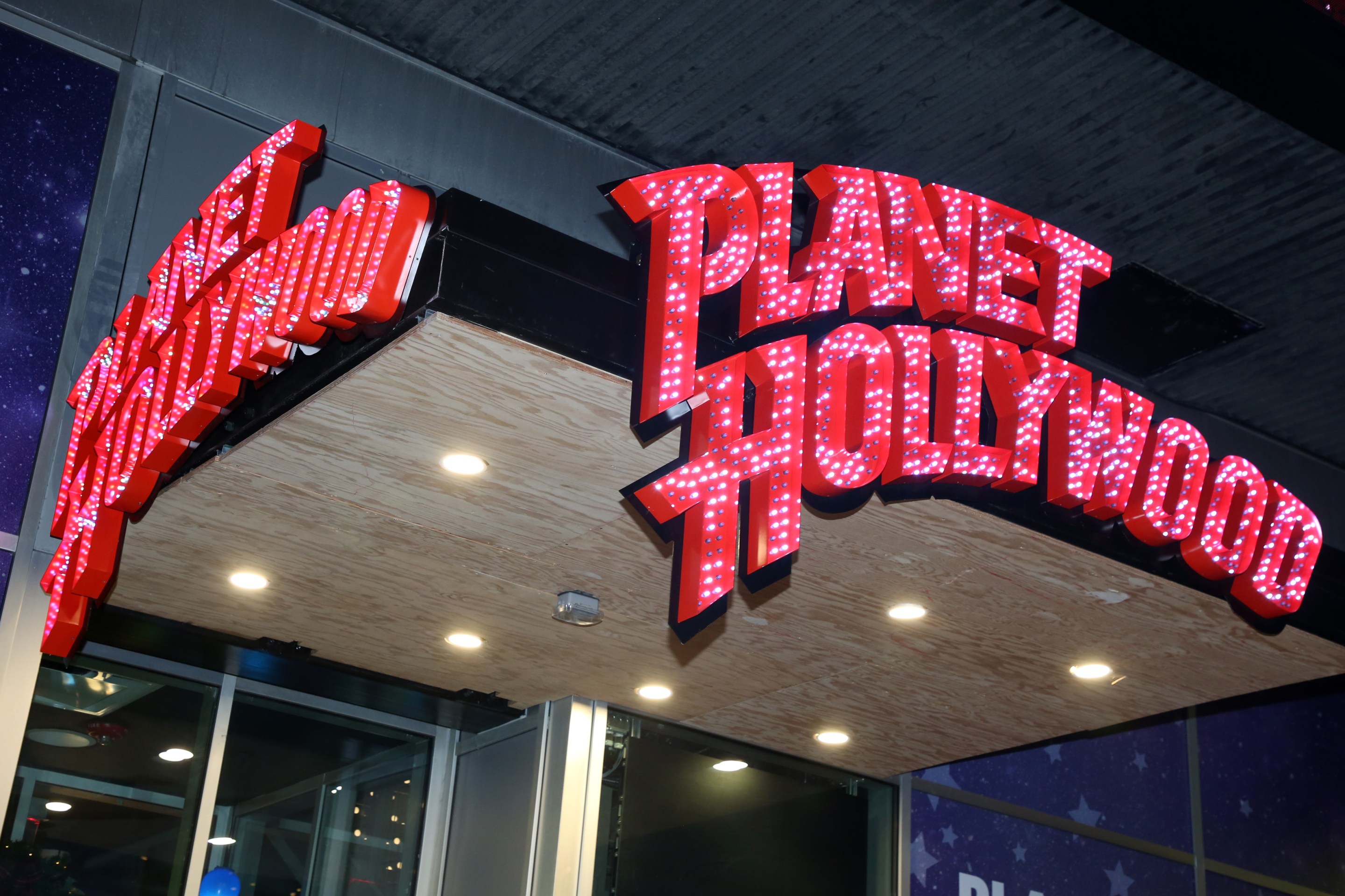 Planet Hollywood signage
