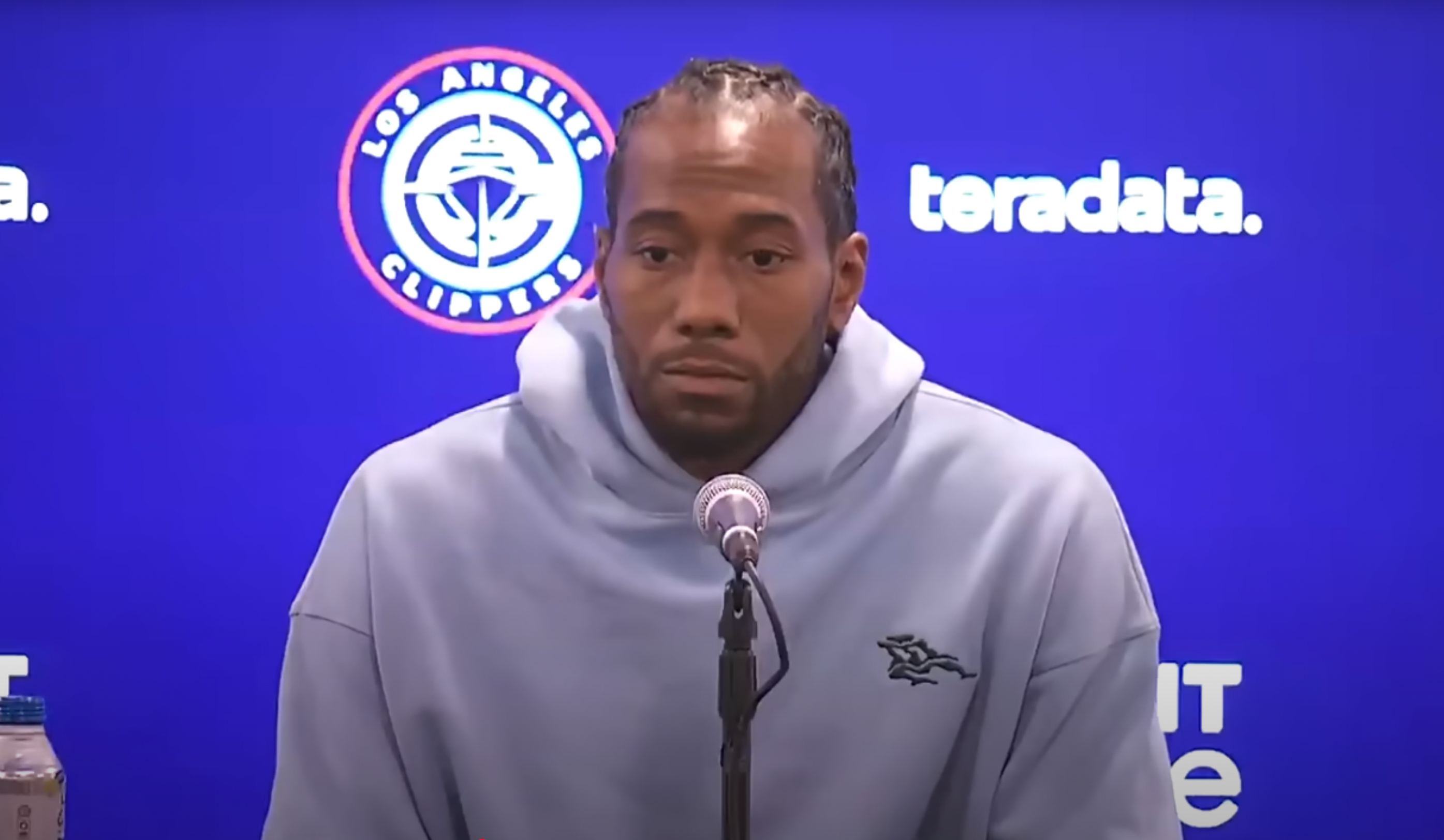 Kawhi Leonard answers questions at a Clippers media day presser
