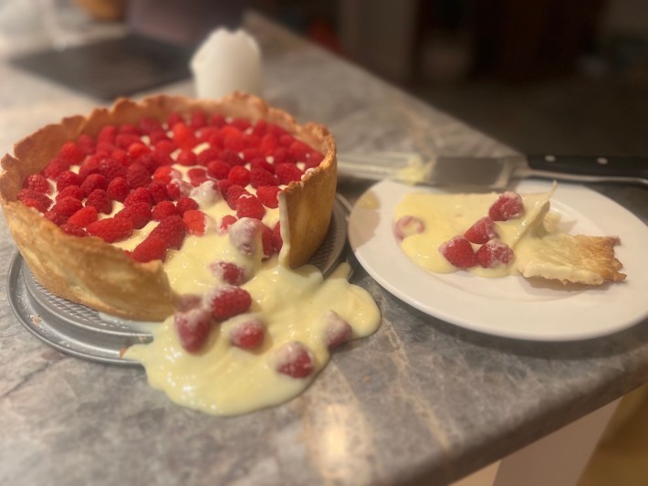 The tart just pours right out when it's cut open.