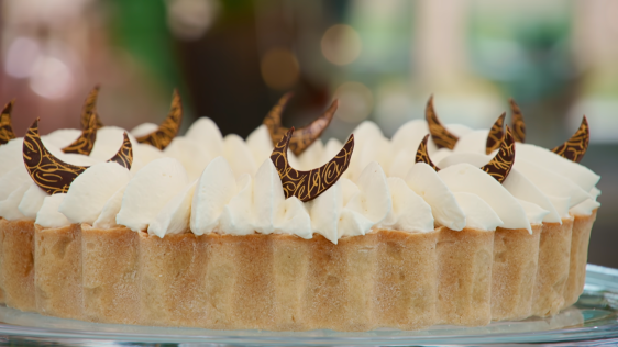 The Not-So-Great Defector Bake Off Loses Its Cool For Chocolate Week