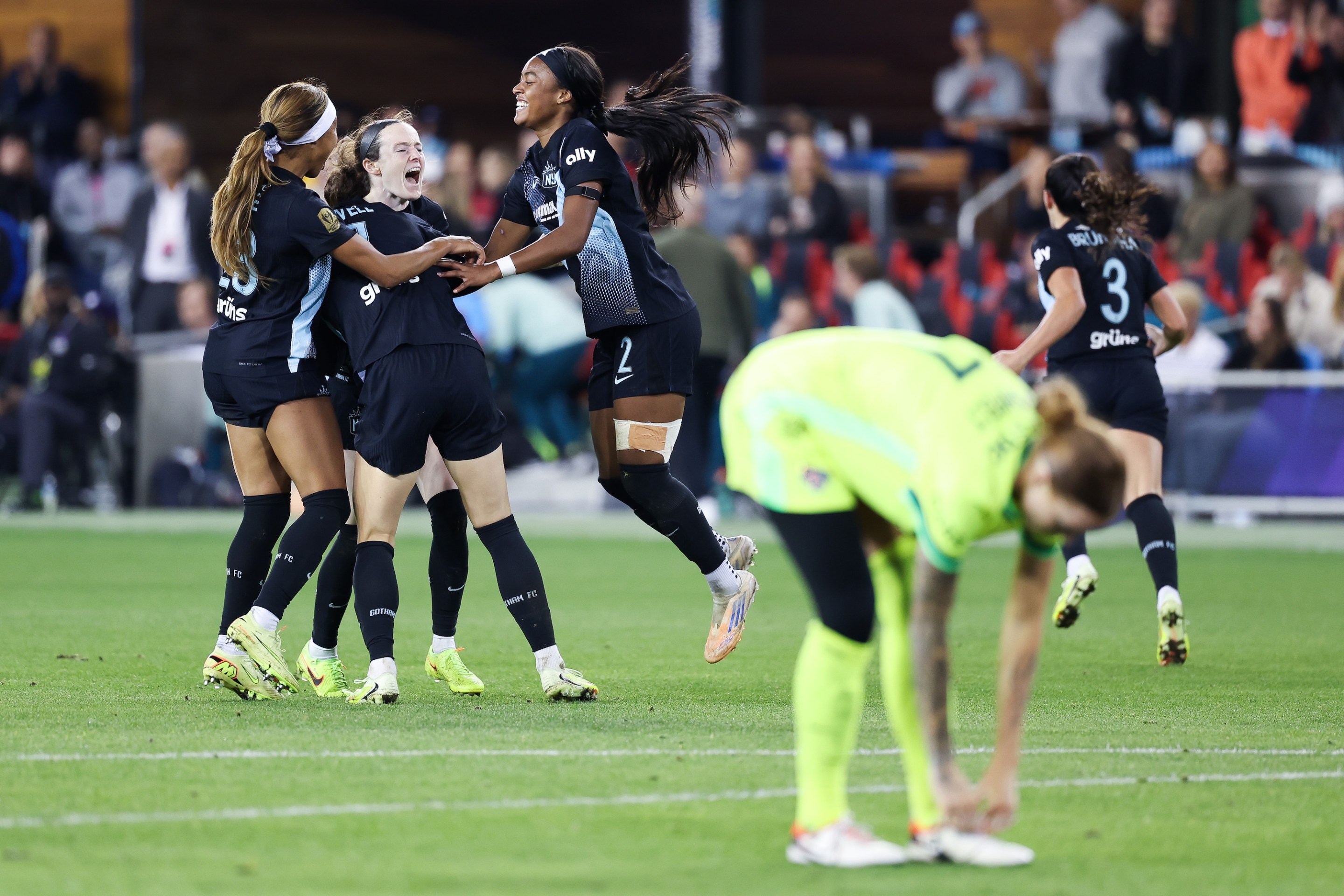 SAN JOSE, CA - NOVEMBER 22: Rose Lavelle #16 of NY/NJ Gotham FC celebrates scoring the winning goal with teammates during the 2025 NWSL championship game between Washington Spirit and NJ|NY Gotham City FC at PayPal Park on November 22, 2025, in San Jose, CA. (Photo by Elysia Su/ISI Photos/ISI Photos via Getty Images)