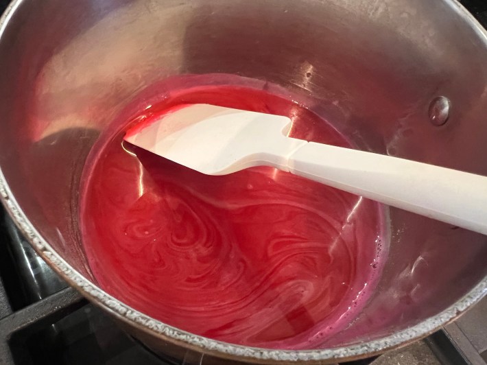 A pink sugar syrup made with gelatin.