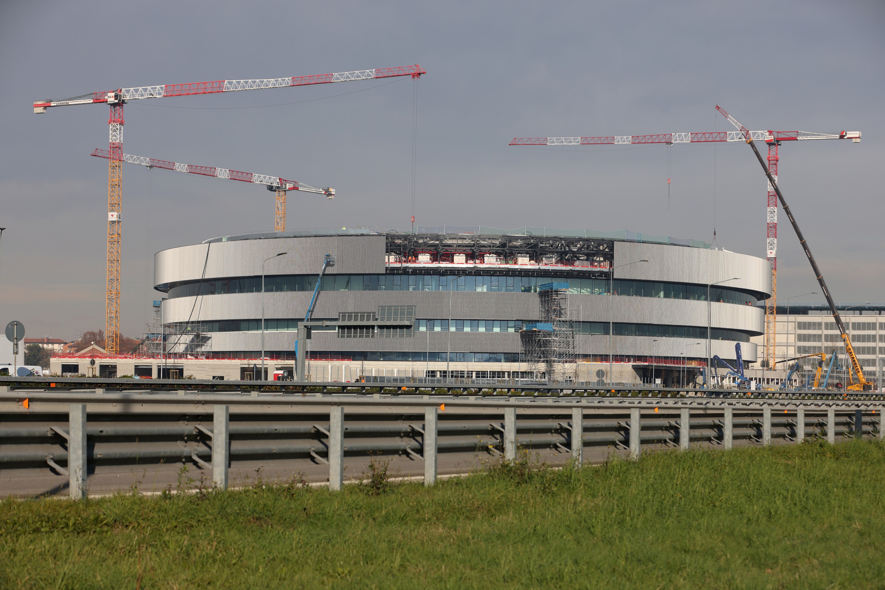 MILAN, ITALY - NOVEMBER 26: An general view of the Milano Santa Giulia Ice Hockey Arena located in the Santa Giulia district on November 26, 2025 in Milan, Italy. For the 2026 Olympic Games, a new multi-purpose arena will be inaugurated, where 16,000 people will be able to watch the best national teams and the great international stars of ice hockey and para ice hockey on November 26, 2025 in Milan, Italy. (Photo by Vincenzo Lombardo/Getty Images)