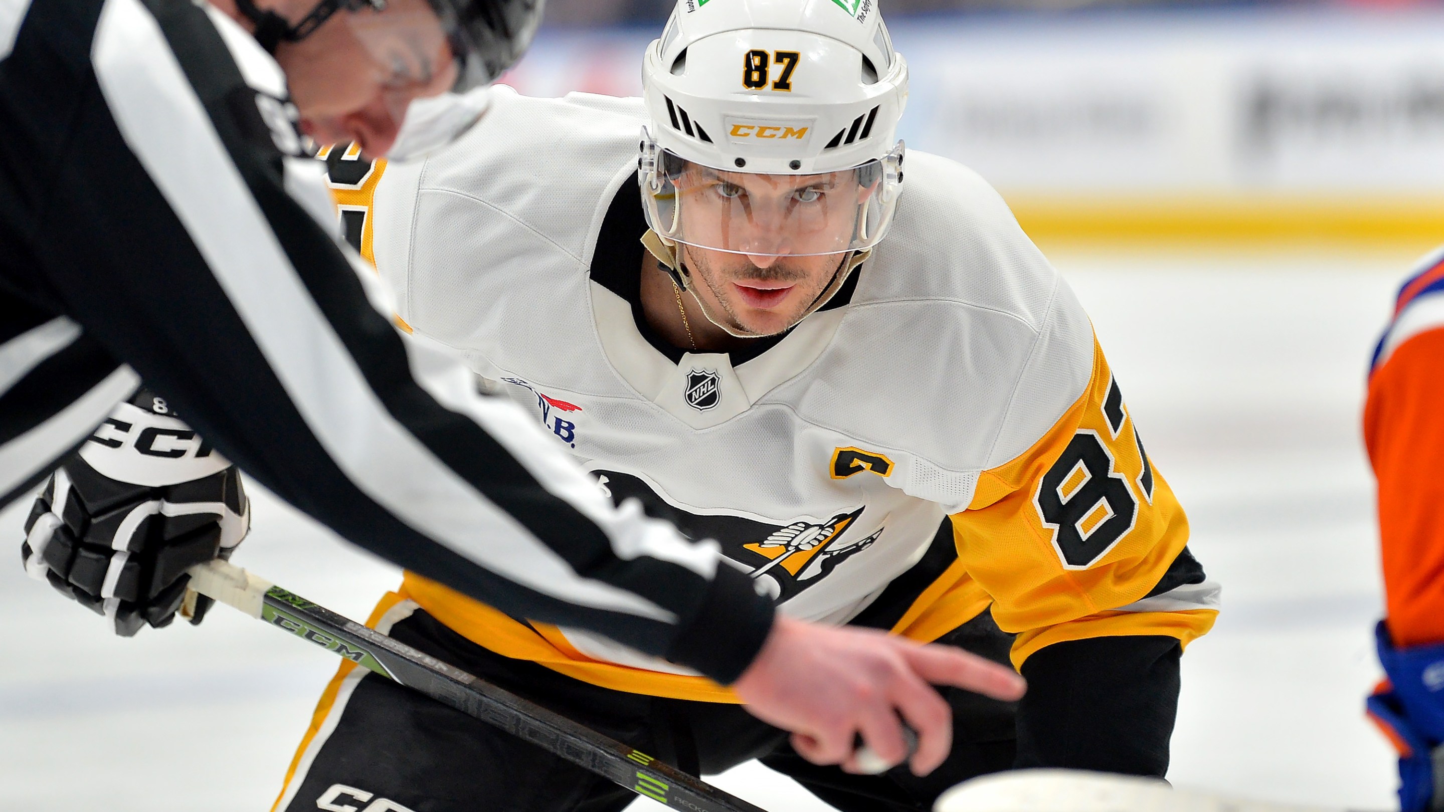 EDMONTON, CANADA - JANUARY 22: Sidney Crosby #87 of the Pittsburgh Penguins awaits a face-off during the second period of the game against the Edmonton Oilers at Rogers Place on January 22, 2026, in Edmonton, Alberta, Canada. (Photo by Andy Devlin/NHLI via Getty Images)