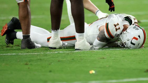 No, Carson Beck, No! What Are You Doing?! NOOOOOOO!!!!