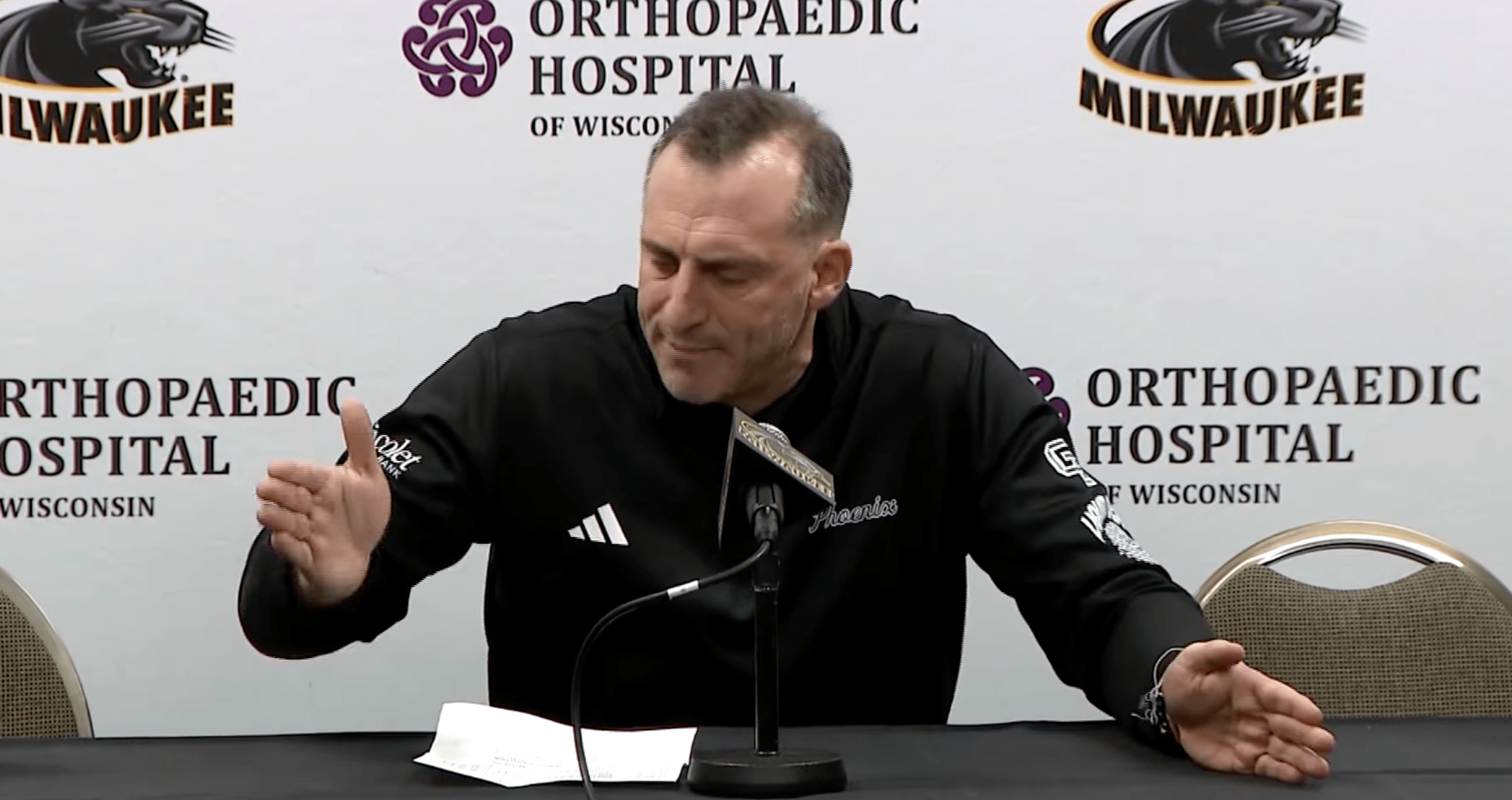 Doug Gottlieb chops the table