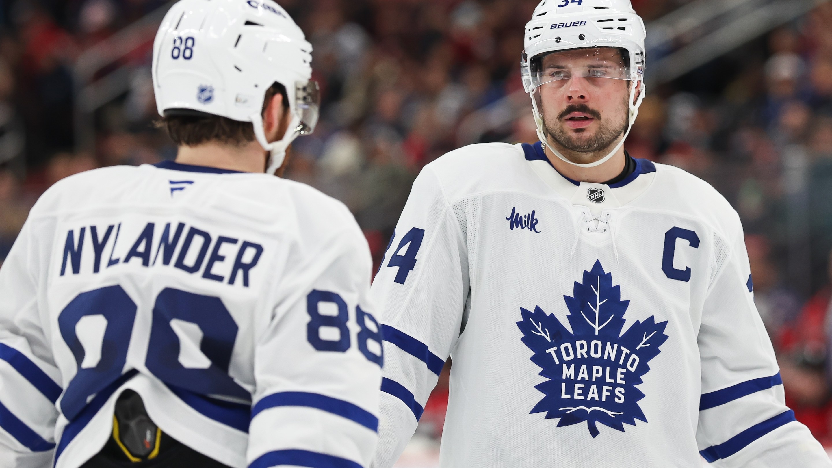 NEWARK, NJ - MARCH 04: Auston Matthews #34 of the Toronto Maple Leafs chats with William Nylander #88 during a game between the Toronto Maple Leafs and New Jersey Devils at Prudential Center on March 4, 2026 in Newark, New Jersey. (Photo by Andrew Mordzynski/Icon Sportswire via Getty Images)