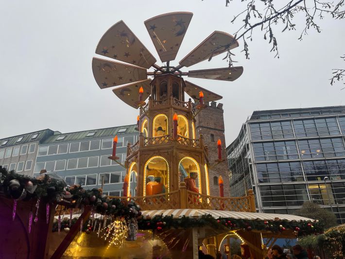 a large erzgebirge pyramid.