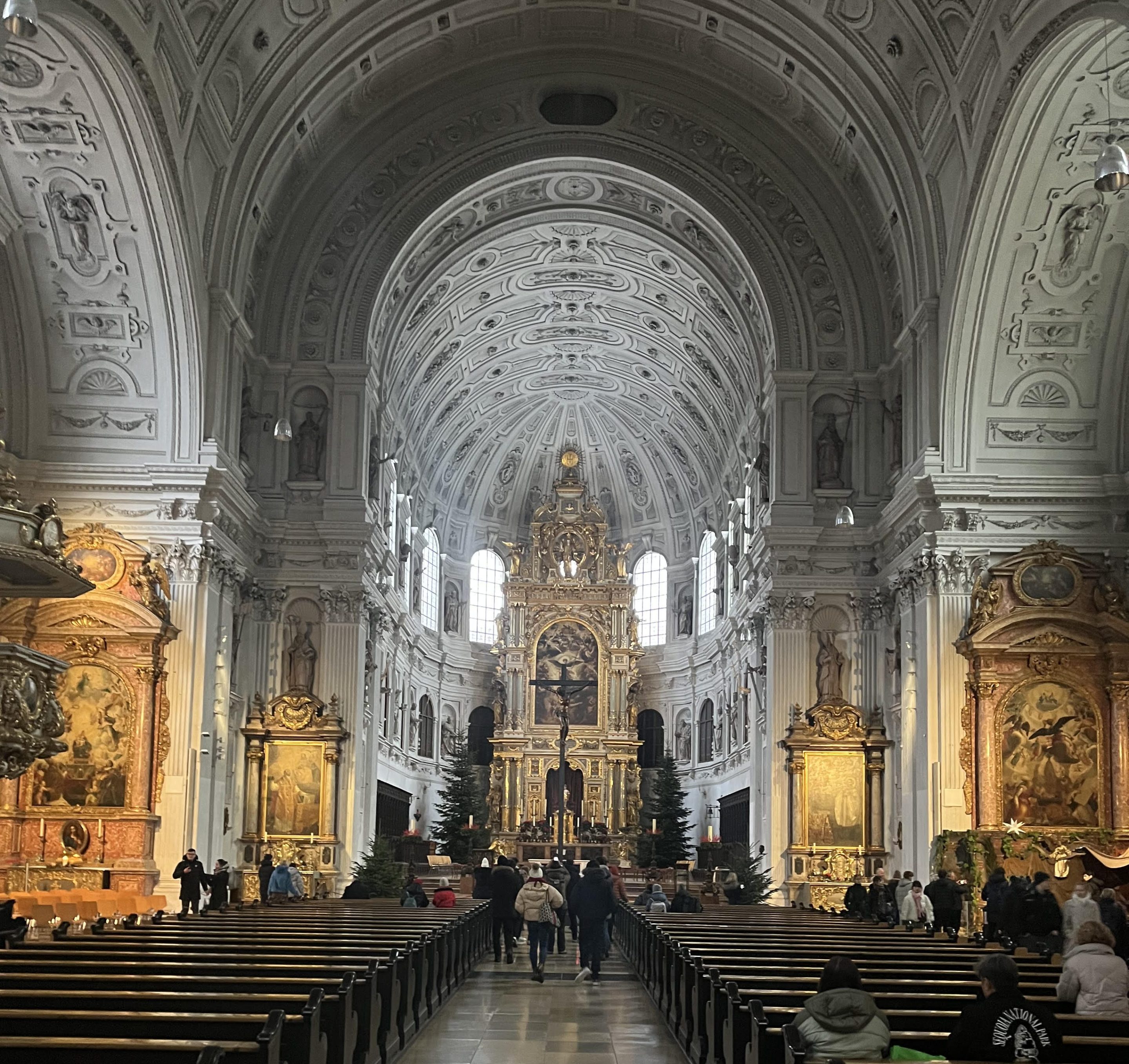 the inside of st. michaels church
