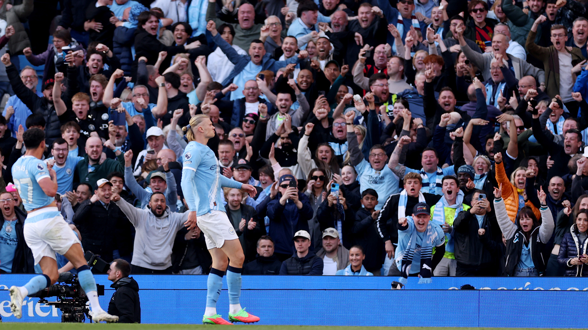 Erling Haaland of Manchester City celebrates scoring his team's second goal during the Premier League match between Manchester City and Arsenal at Etihad Stadium on April 19, 2026 in Manchester, England.