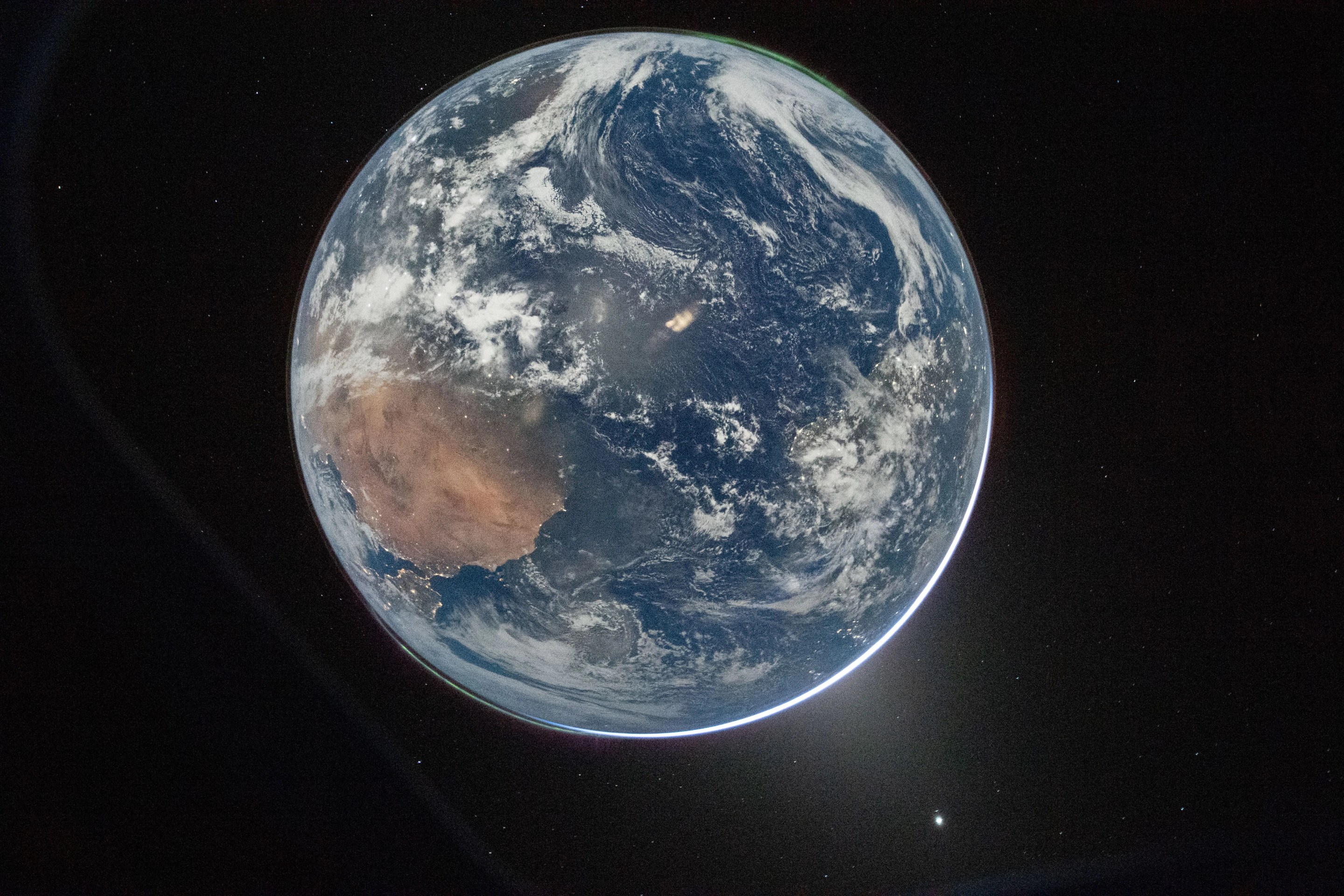 Artemis image of Earth.
