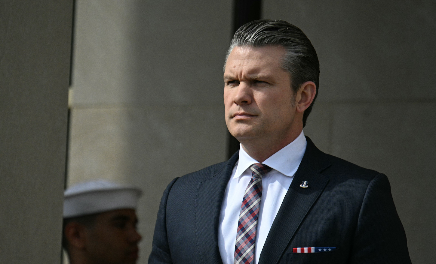 Pete Hegseth, lookin' dumb.