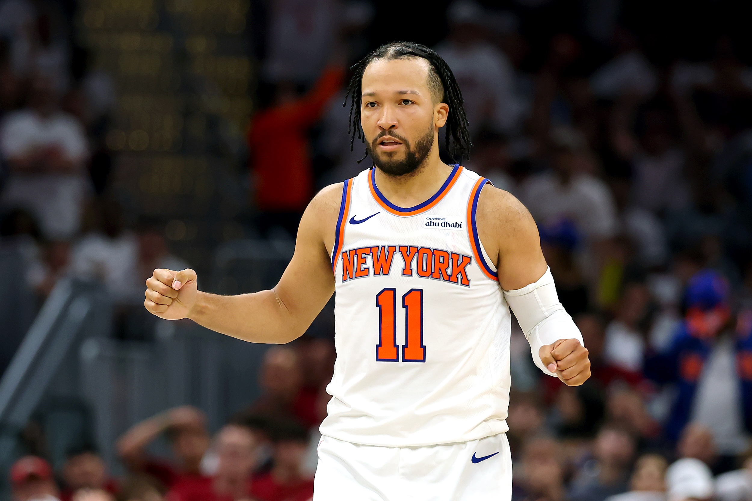 Jalen Brunson pumps his fists.