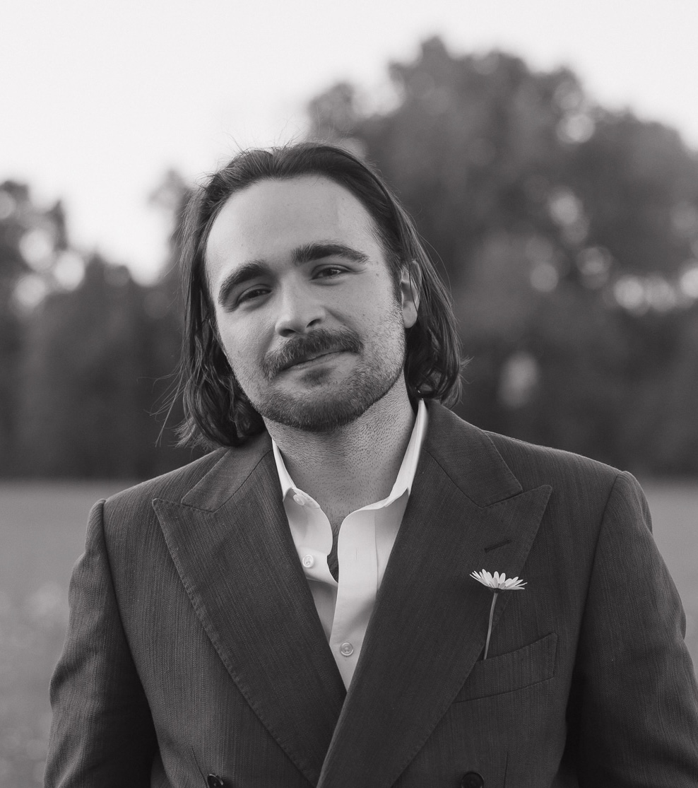A photo of the writer Matt Ribel.